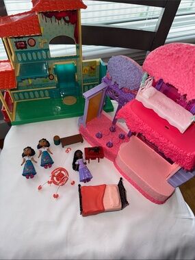Disney Encanto Mirabel and Isabella Rooms playsets
